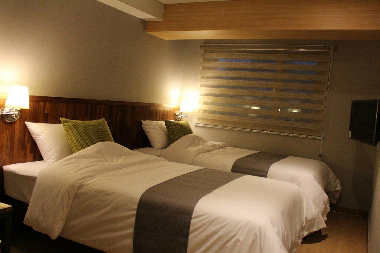 Hostel Cleo Seoul Hongdae Bagian luar foto
