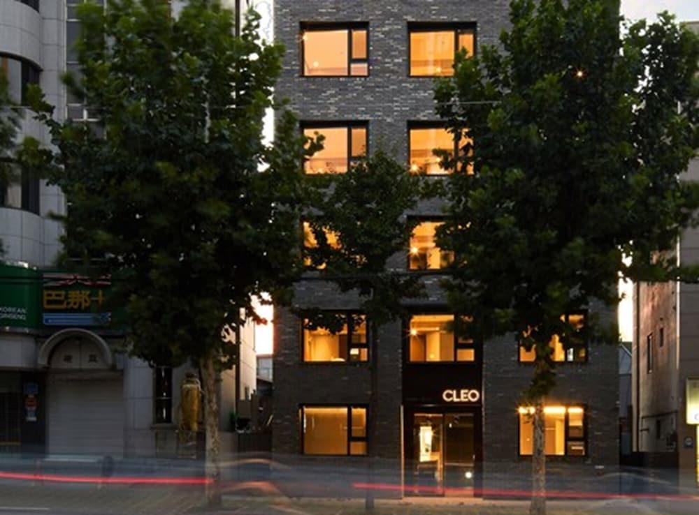 Hostel Cleo Seoul Hongdae Bagian luar foto