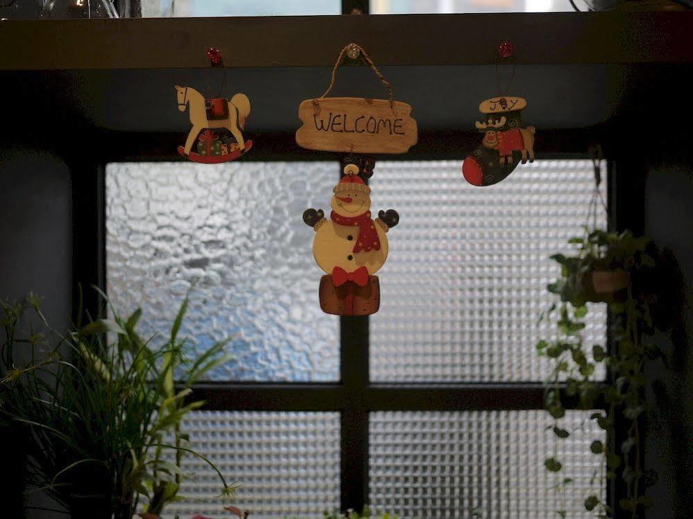 Hostel Cleo Seoul Hongdae Bagian luar foto