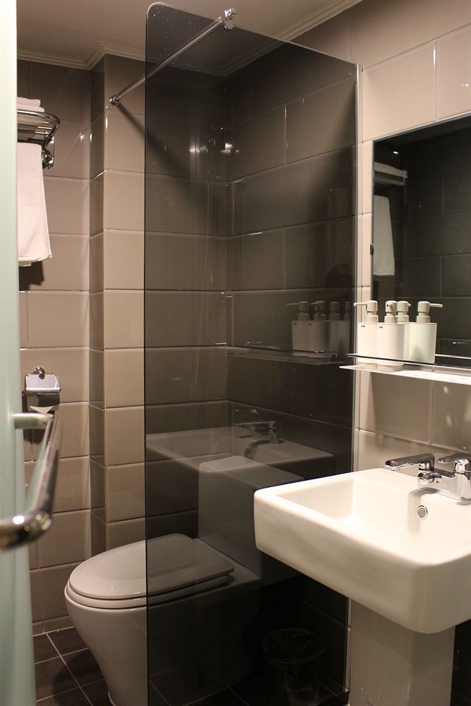 Hostel Cleo Seoul Hongdae Bagian luar foto
